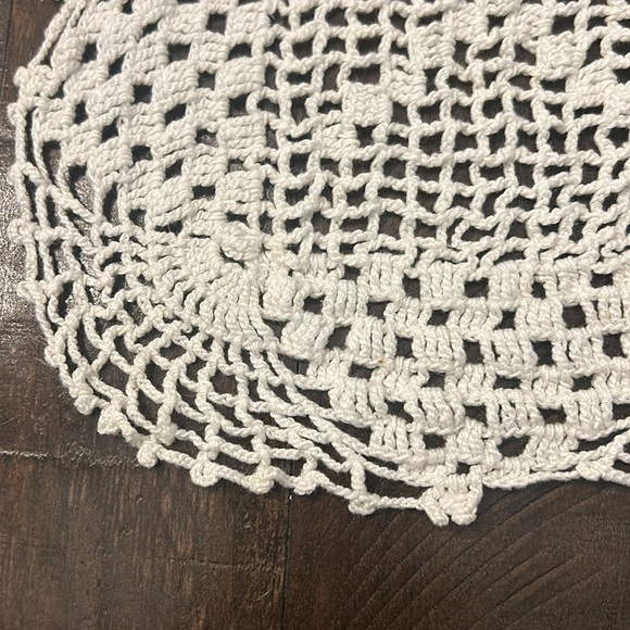 Rectangular Crocheted Doily - Picture 2 of 8